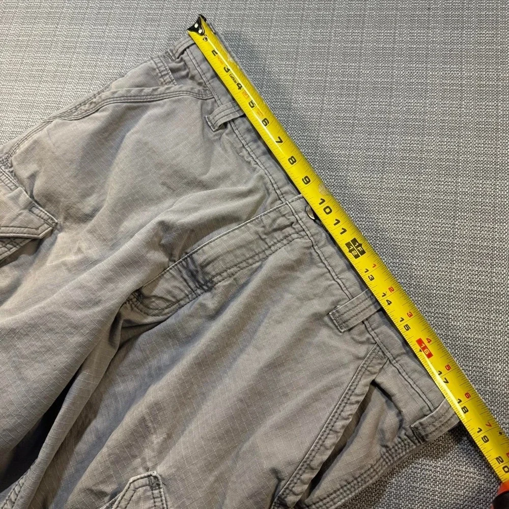 Carhartt gray cargo shorts men's size 38